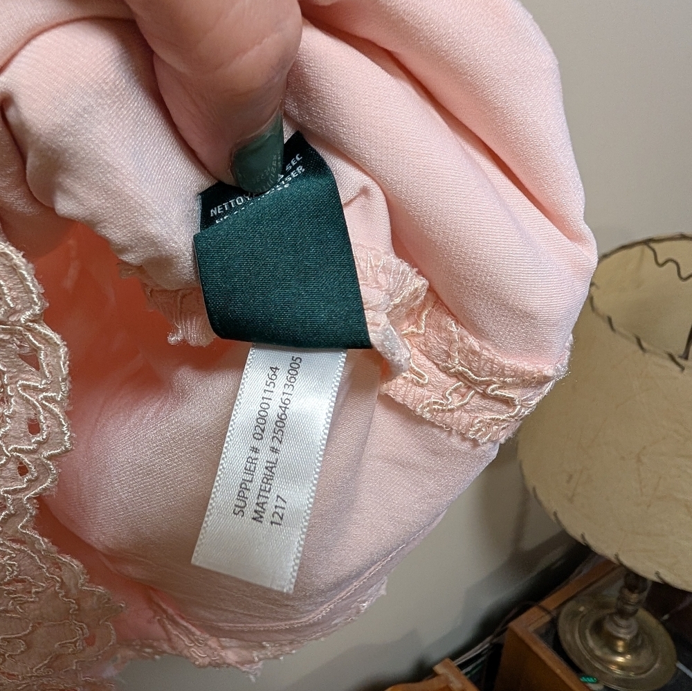 Lauren Ralph Lauren Blush Floral Lace Sheath Dress | Size 6 - Picture 5 of 7
